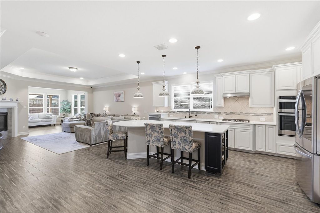 8870 Silent River Road, Frisco, TX 75036