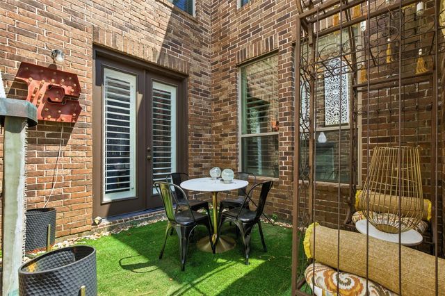 5303 Handbrook Drive, Houston, TX 77069