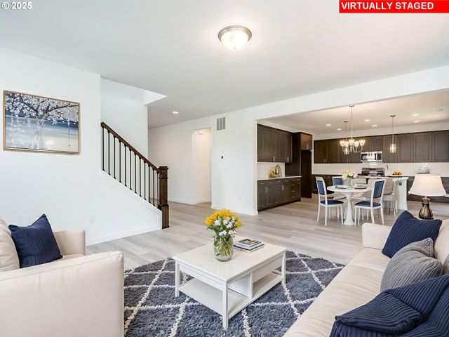 2031 Ne CURRIN CREEK Dr, Estacada, OR 97023