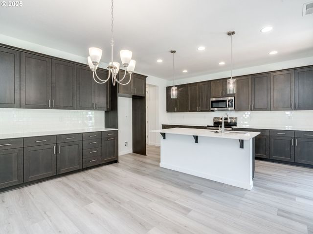 2031 Ne CURRIN CREEK Dr, Estacada, OR 97023