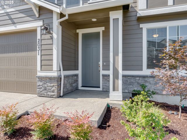 2031 Ne CURRIN CREEK Dr, Estacada, OR 97023