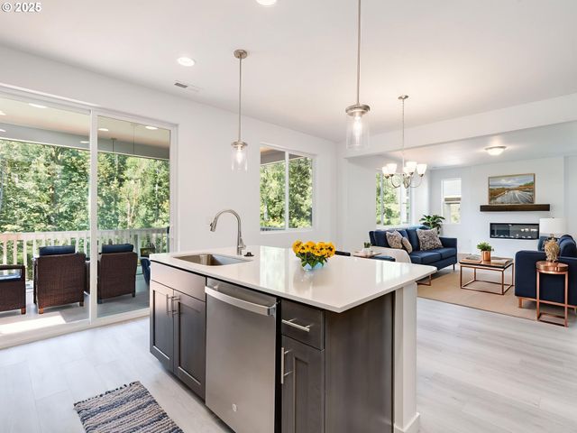 2031 Ne CURRIN CREEK Dr, Estacada, OR 97023