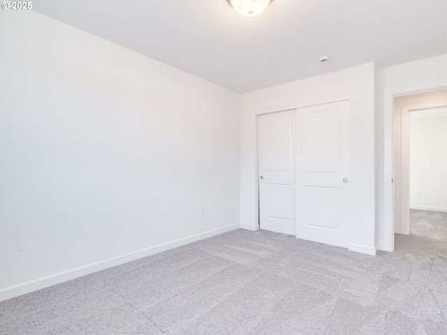 2031 Ne CURRIN CREEK Dr, Estacada, OR 97023