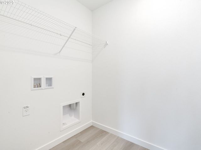 2031 Ne CURRIN CREEK Dr, Estacada, OR 97023