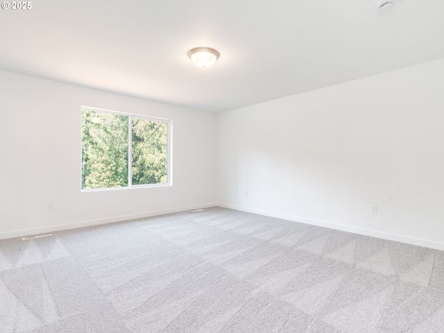 2031 Ne CURRIN CREEK Dr, Estacada, OR 97023