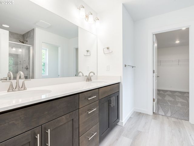 2031 Ne CURRIN CREEK Dr, Estacada, OR 97023