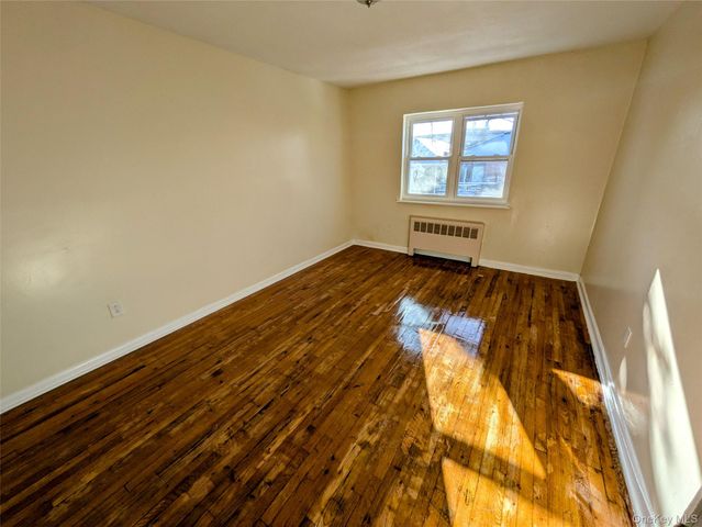 732 Saint Ouen Street, Bronx, NY 10470