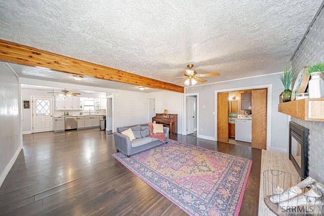 160 E 24th Street, Idaho Falls, ID 83404