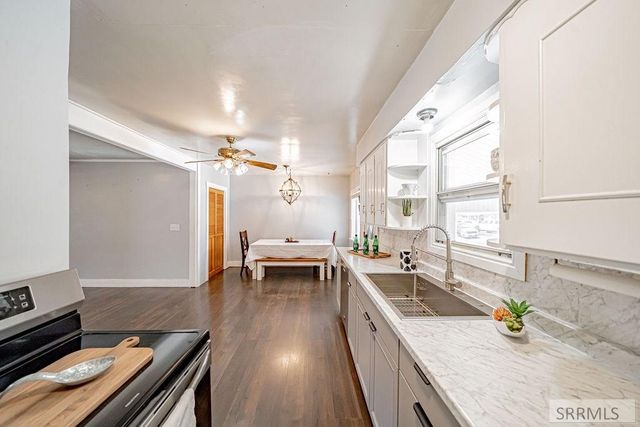 160 E 24th Street, Idaho Falls, ID 83404