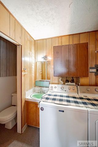 160 E 24th Street, Idaho Falls, ID 83404