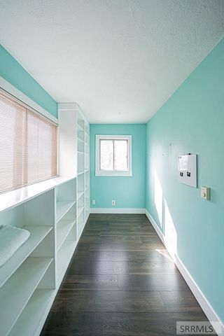 160 E 24th Street, Idaho Falls, ID 83404