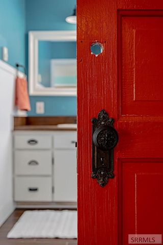 160 E 24th Street, Idaho Falls, ID 83404