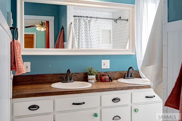 160 E 24th Street, Idaho Falls, ID 83404