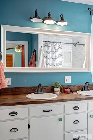 160 E 24th Street, Idaho Falls, ID 83404