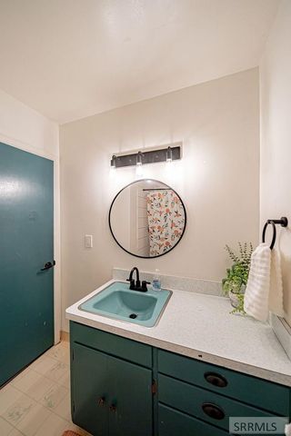 160 E 24th Street, Idaho Falls, ID 83404