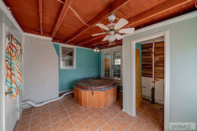 160 E 24th Street, Idaho Falls, ID 83404