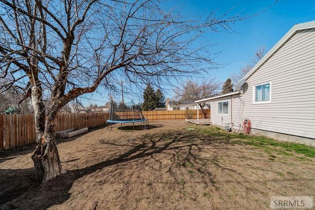 160 E 24th Street, Idaho Falls, ID 83404