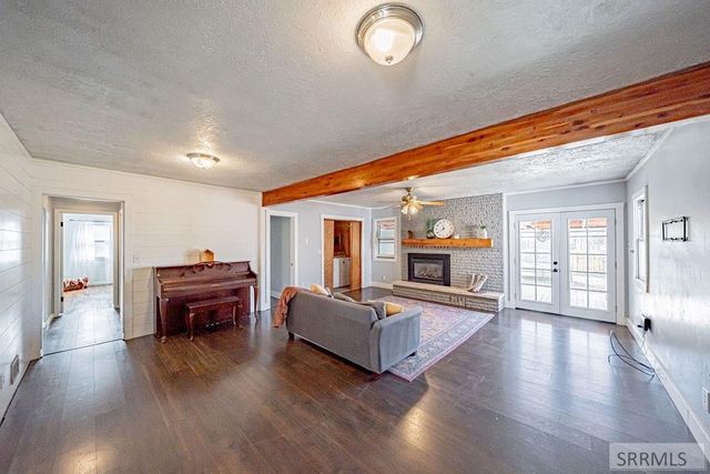 160 E 24th Street, Idaho Falls, ID 83404