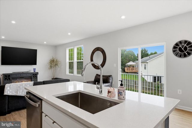 359 NATIONAL ST, Ranson, WV 25438