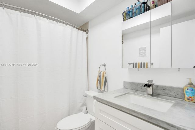 934 SE 9th Ave 17, Pompano Beach, FL 33060