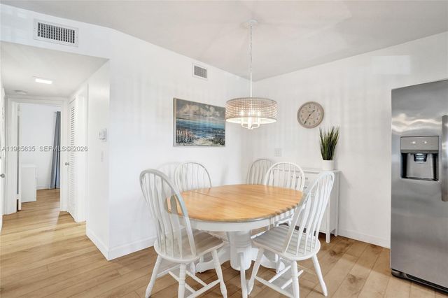 934 SE 9th Ave 17, Pompano Beach, FL 33060