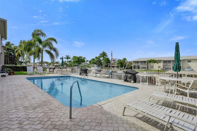 934 SE 9th Ave 17, Pompano Beach, FL 33060