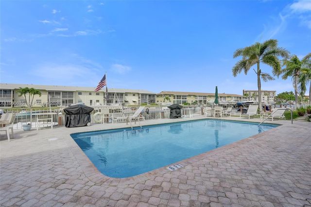 934 SE 9th Ave 17, Pompano Beach, FL 33060