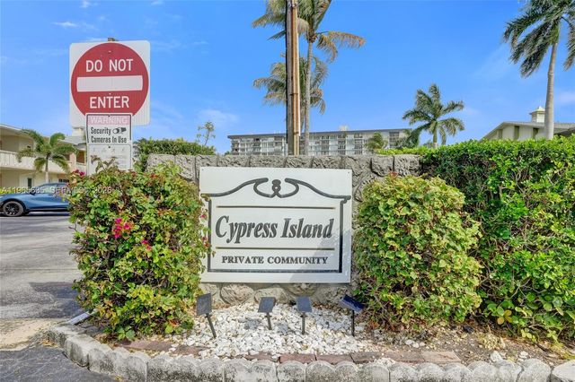 934 SE 9th Ave 17, Pompano Beach, FL 33060