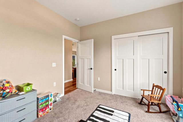 1074 Crystal LANE, Mayville, WI 53050