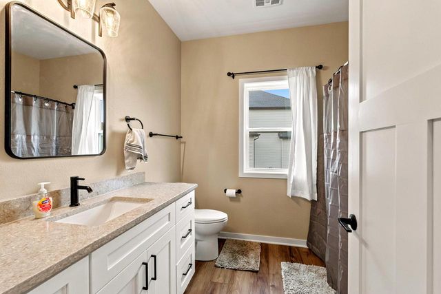 1074 Crystal LANE, Mayville, WI 53050