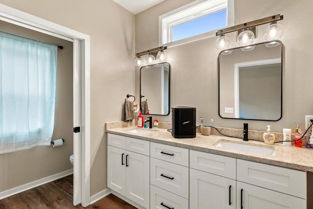 1074 Crystal LANE, Mayville, WI 53050