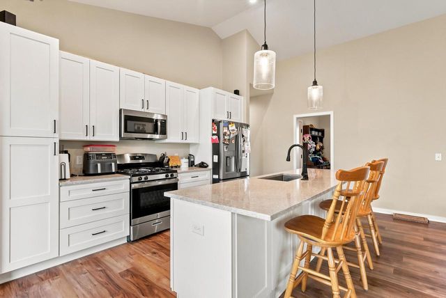 1074 Crystal LANE, Mayville, WI 53050