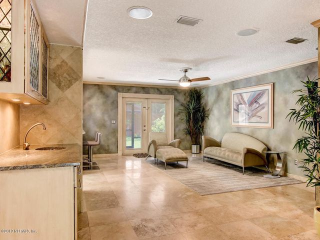 88 OAKWOOD Road, Jacksonville Beach, FL 32250