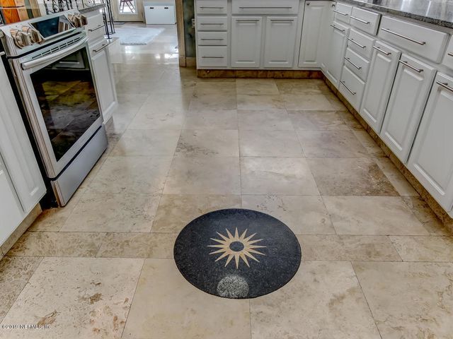 88 OAKWOOD Road, Jacksonville Beach, FL 32250