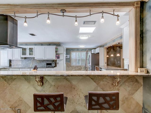 88 OAKWOOD Road, Jacksonville Beach, FL 32250