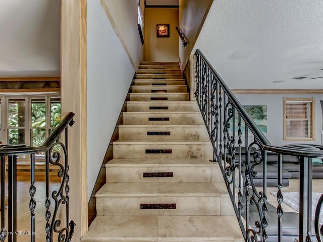 88 OAKWOOD Road, Jacksonville Beach, FL 32250