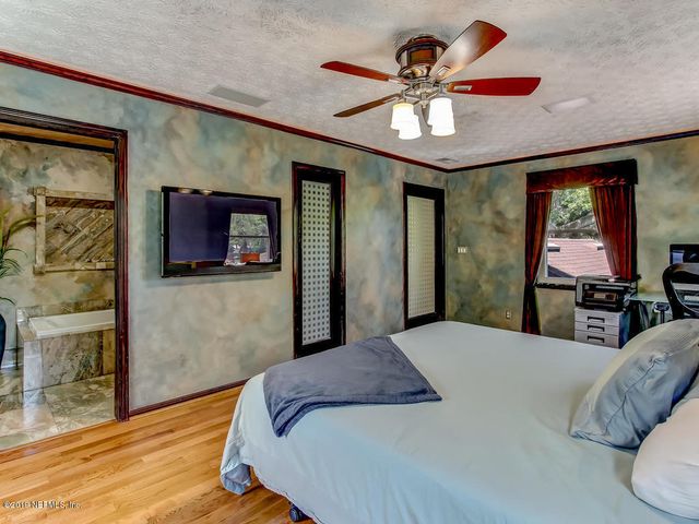 88 OAKWOOD Road, Jacksonville Beach, FL 32250