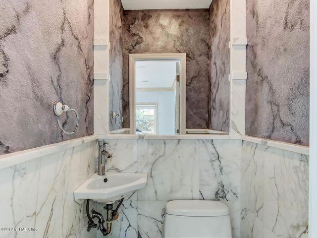 88 OAKWOOD Road, Jacksonville Beach, FL 32250