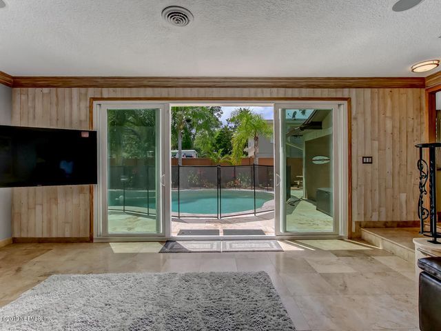 88 OAKWOOD Road, Jacksonville Beach, FL 32250