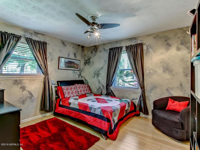 88 OAKWOOD Road, Jacksonville Beach, FL 32250