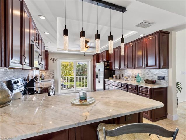 18484 Deep Passage LN, Fort Myers Beach, FL 33931