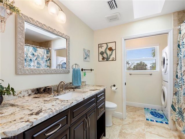 18484 Deep Passage LN, Fort Myers Beach, FL 33931