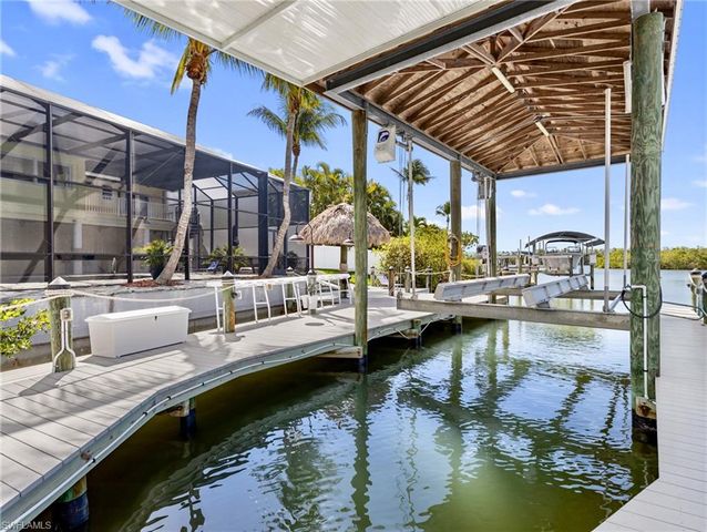 18484 Deep Passage LN, Fort Myers Beach, FL 33931