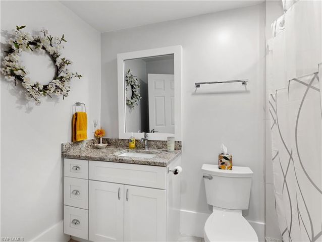 18484 Deep Passage LN, Fort Myers Beach, FL 33931