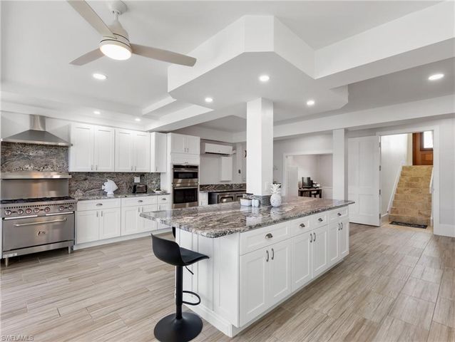 18484 Deep Passage LN, Fort Myers Beach, FL 33931