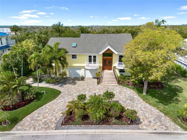 18484 Deep Passage LN, Fort Myers Beach, FL 33931