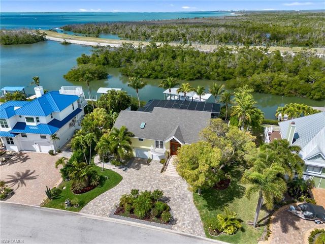 18484 Deep Passage LN, Fort Myers Beach, FL 33931