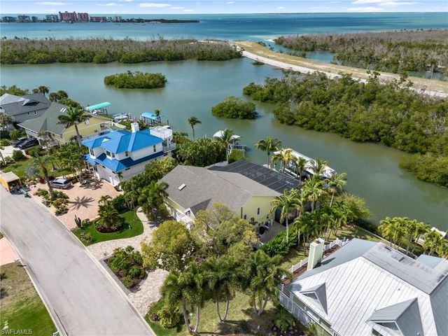 18484 Deep Passage LN, Fort Myers Beach, FL 33931