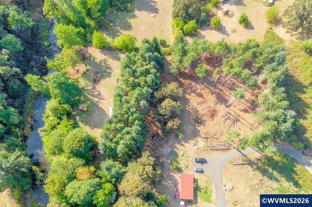 11 N Main St, Falls City, OR 97344