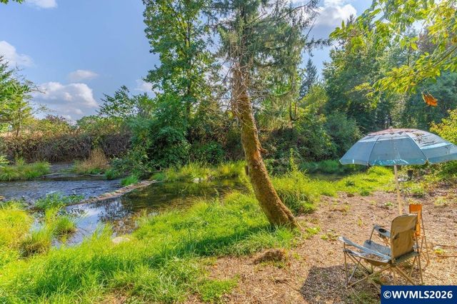 11 N Main St, Falls City, OR 97344